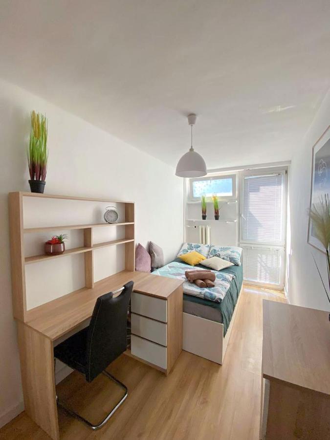 Bright Room №3 Grzybowska 9 Варшава Екстер'єр фото